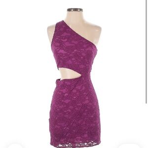Elegant Purple One-Shoulder Lace Dress